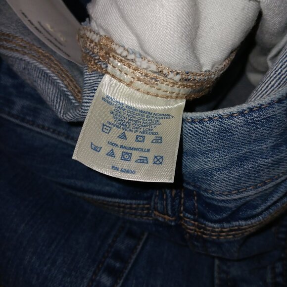 LANDS' END MEN'S TRADITIONAL FIT STRAIGHT LEG JEANS - Picture 6 of 12